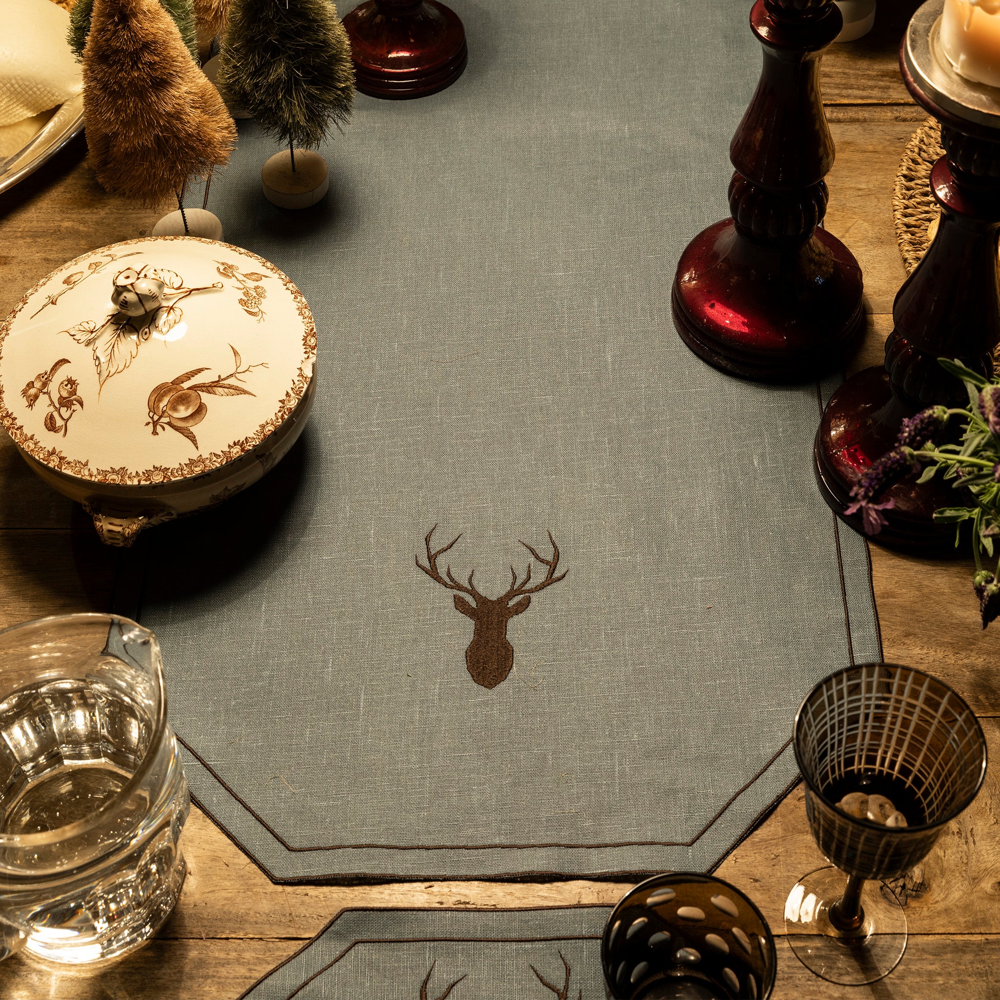 Mountain Deer Octagon Table Runner