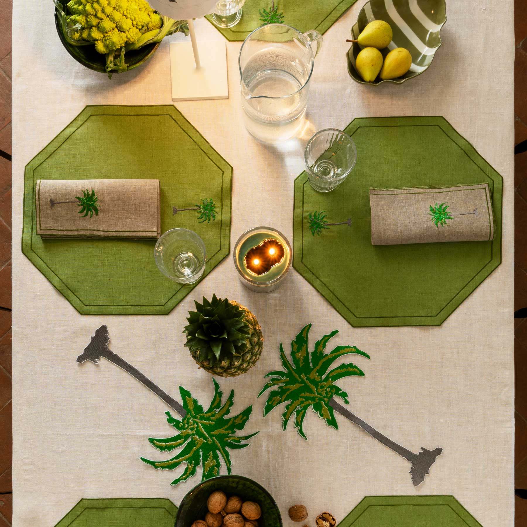 Palm & Papyrus Tablescape