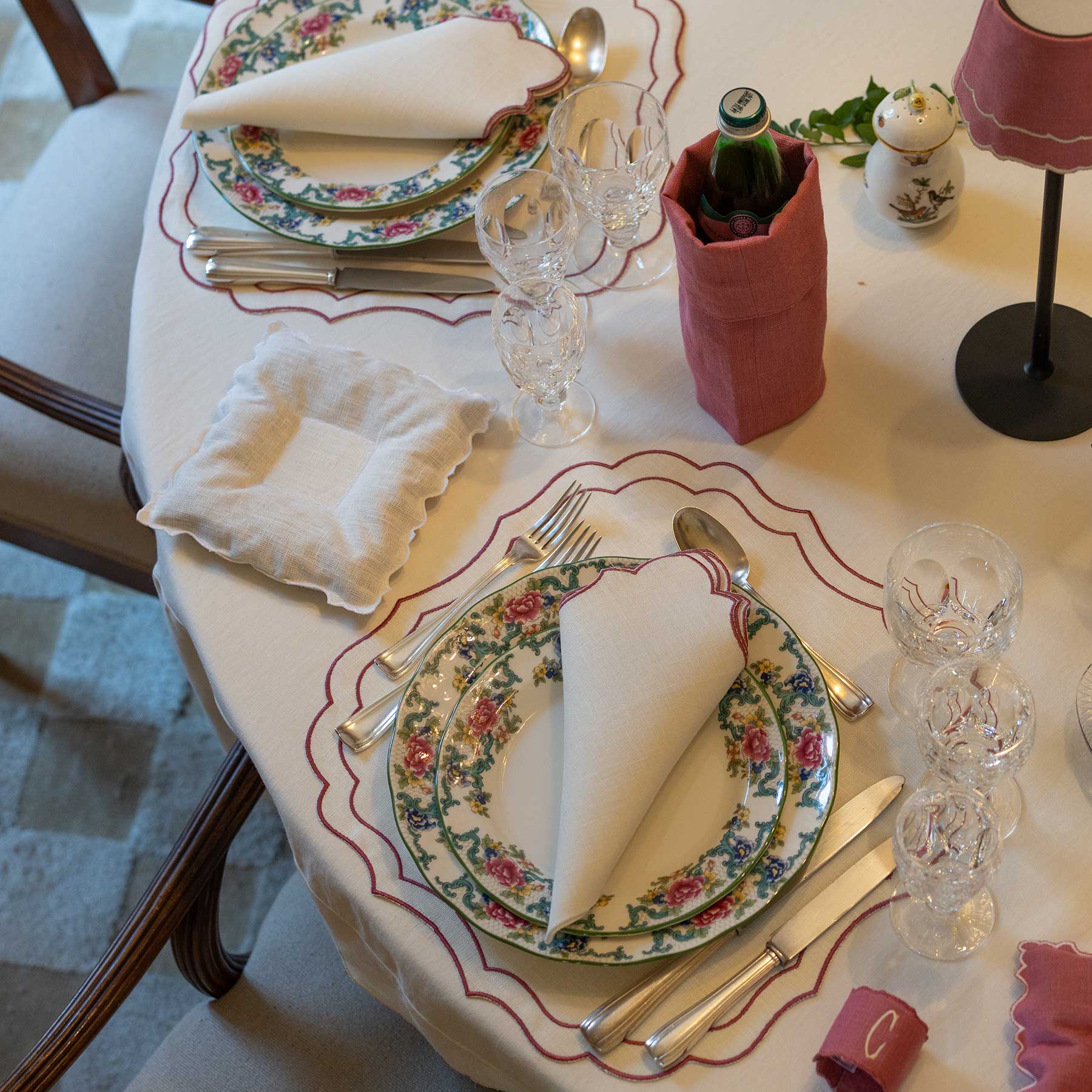 Cassis Daydream Tablescape