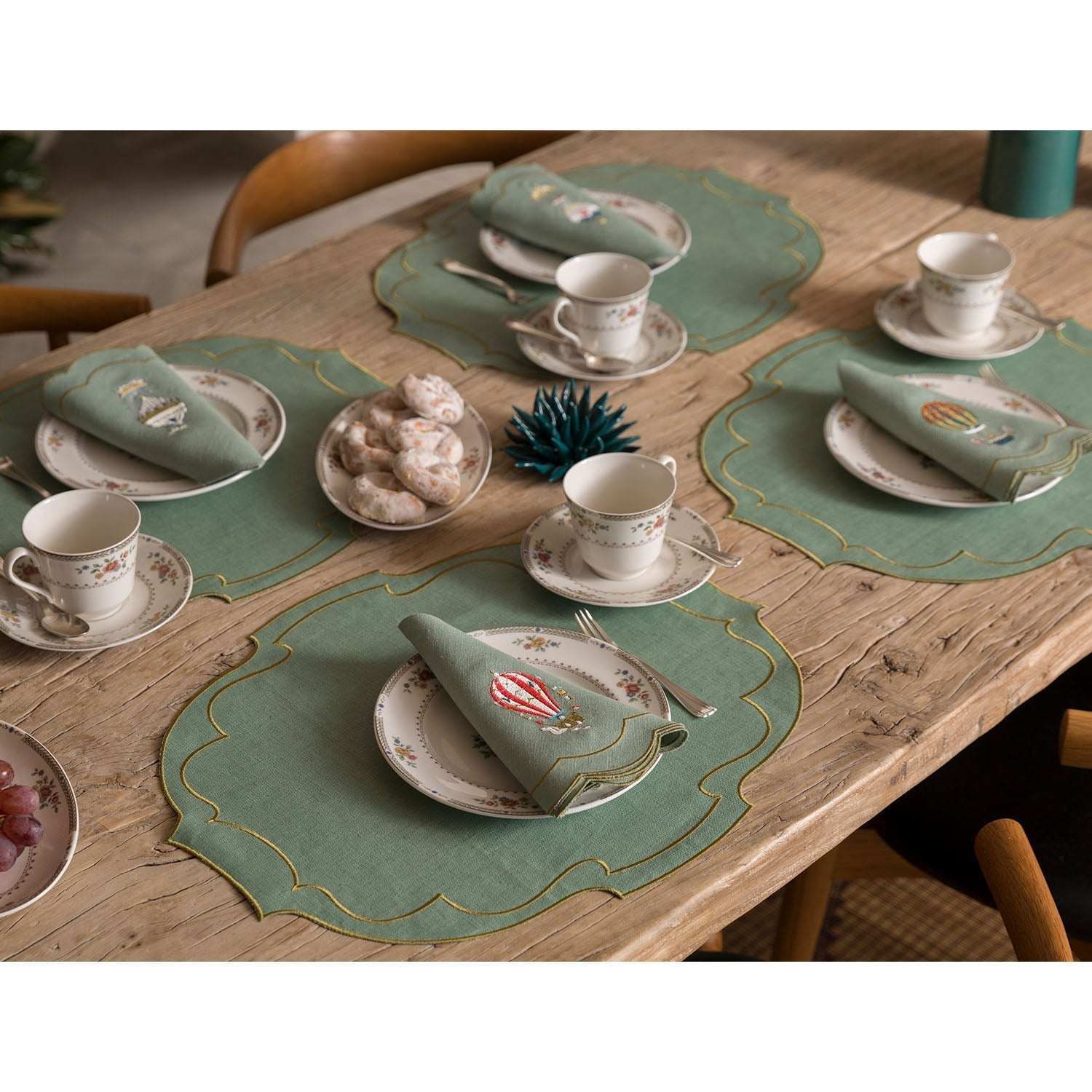 LGM Colors: the balanced elegance of Lagoon for the table