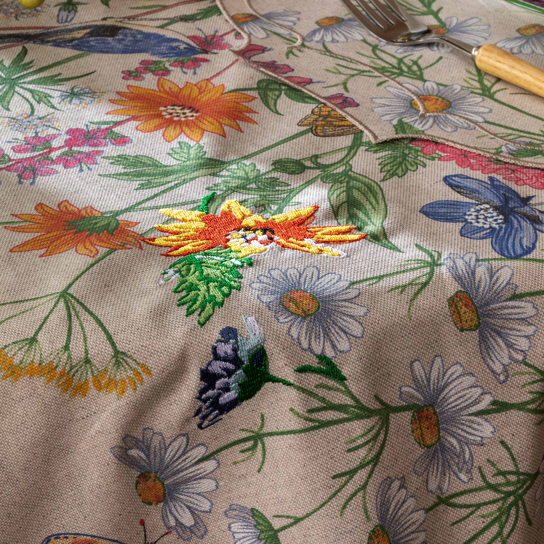 Blooming Flowers Round Tablecloth
