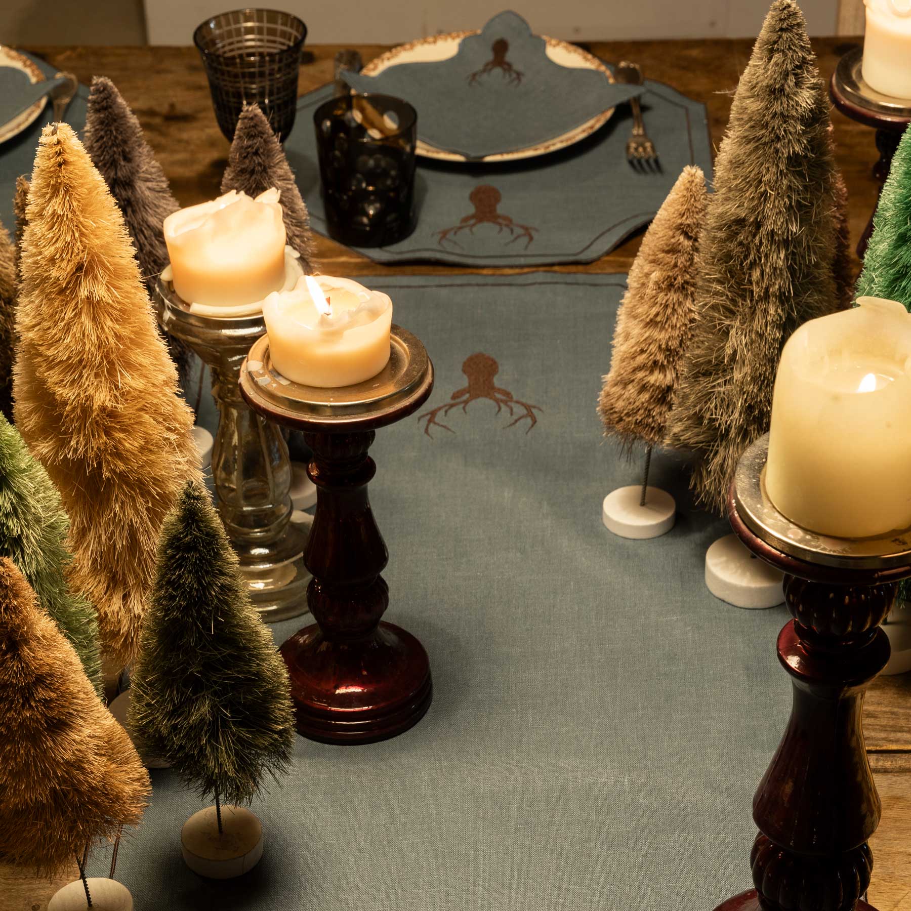 Mountain Deer Tablescape