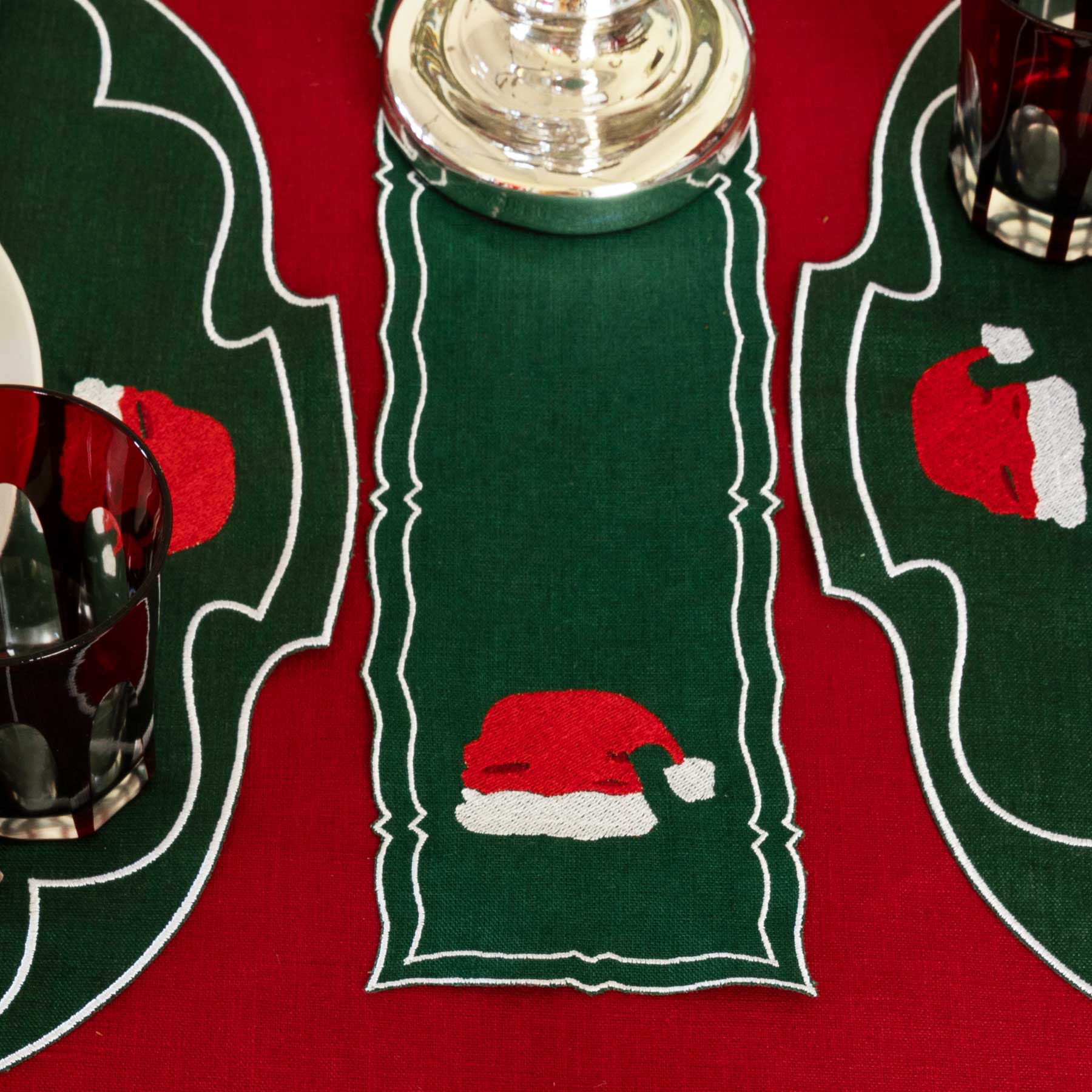 Santa Hat Parentesi Rectangular Table Runner