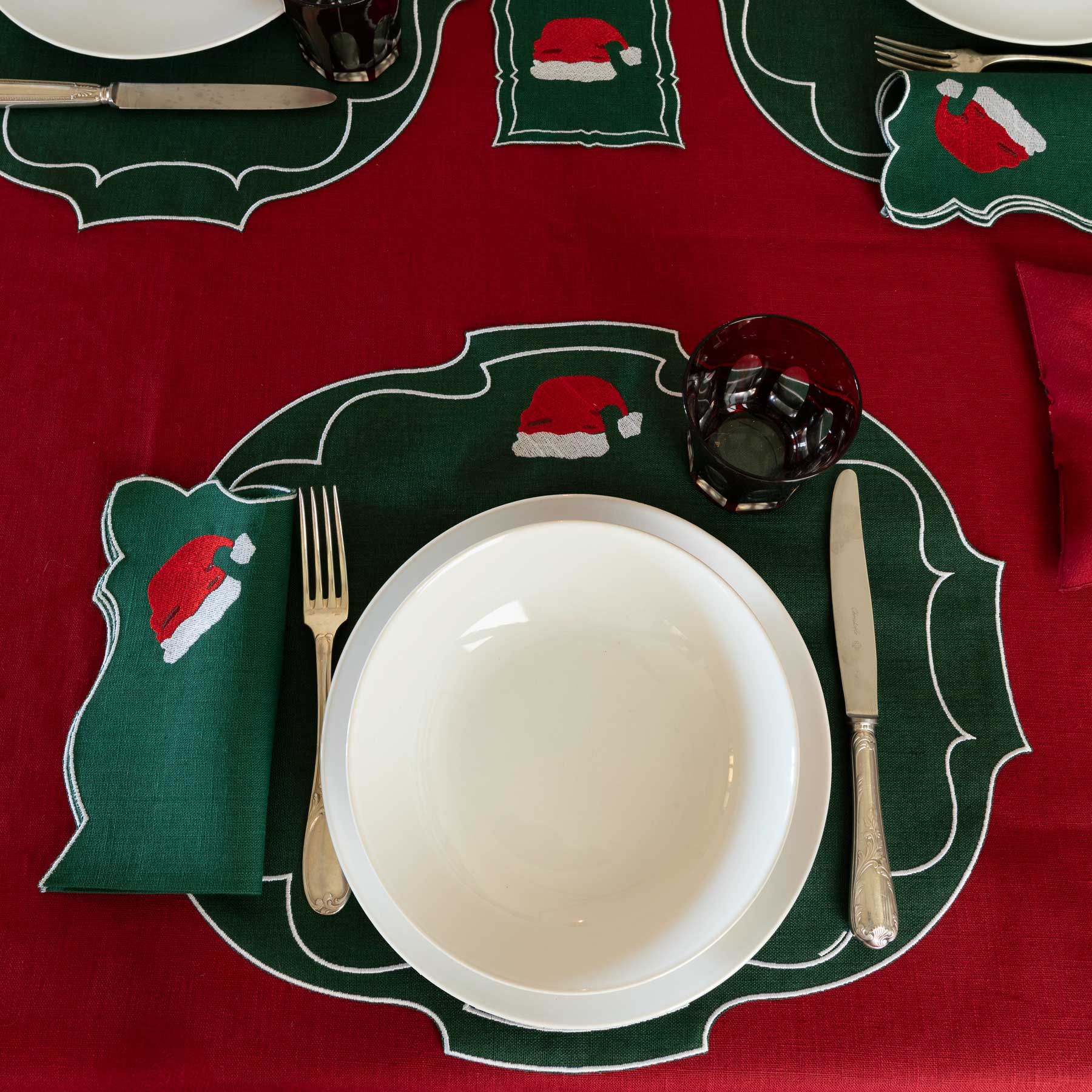 Santa Hat Parentesi Oval Placemat (Set of 2)